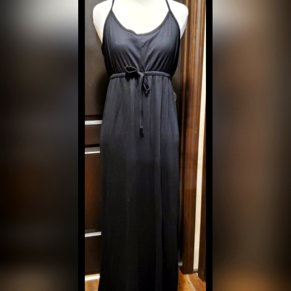 Mix & Co. Halter style maxi dress